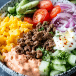Iss den Regenbogen 🌈 – Bunt gemischte Low Carb Burger Bowl