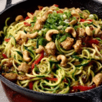 Zoodles mit Huhn und Cashews