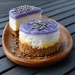 Low-Carb Erfrischender Zitrone-Lavendel-Käsekuchen