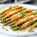 Keto Spargelbündel mit Parmesan-Kruste